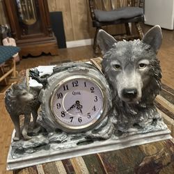 Wolf clock