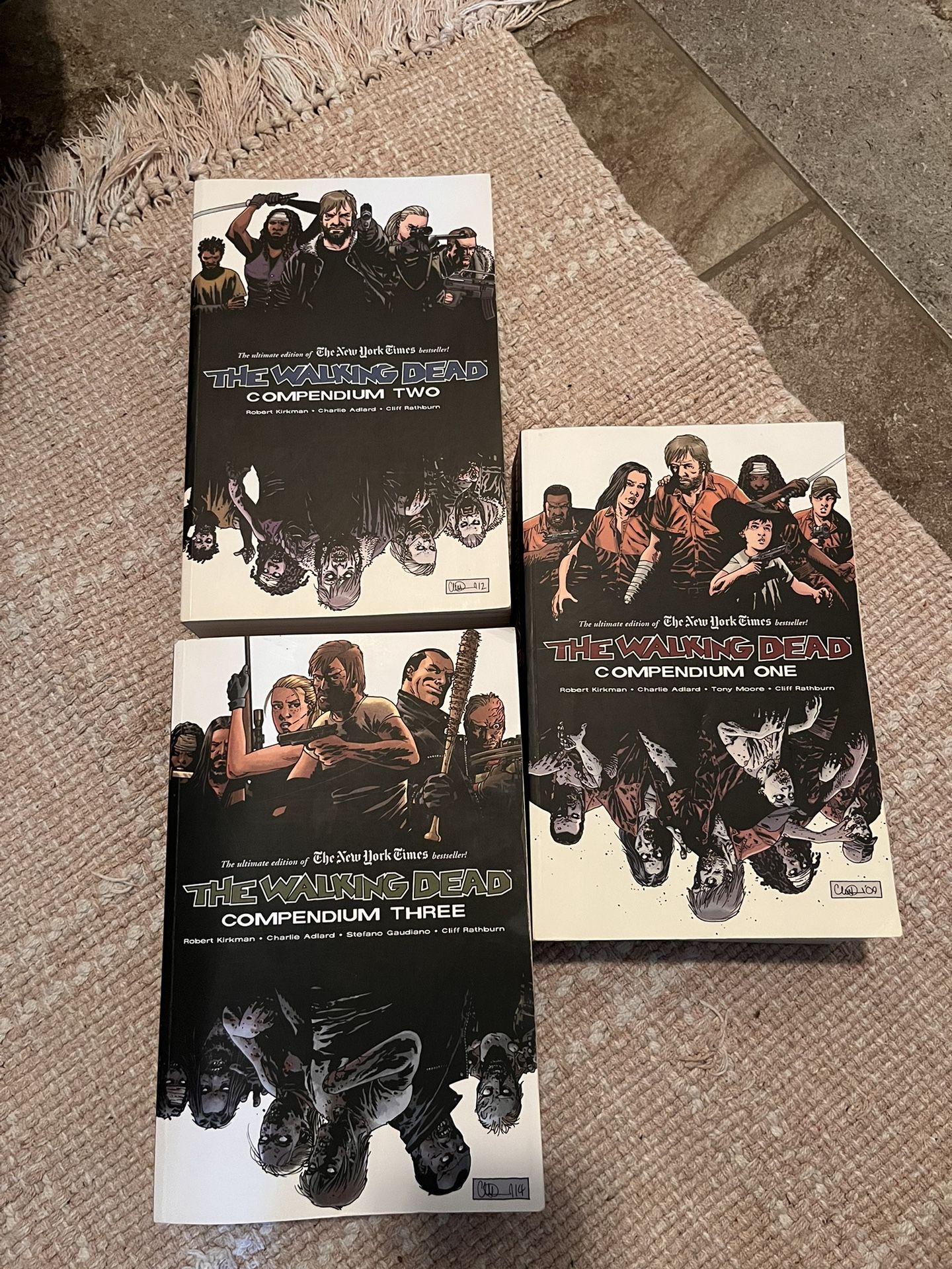 The Walking Dead Compendium 1,2 And 3