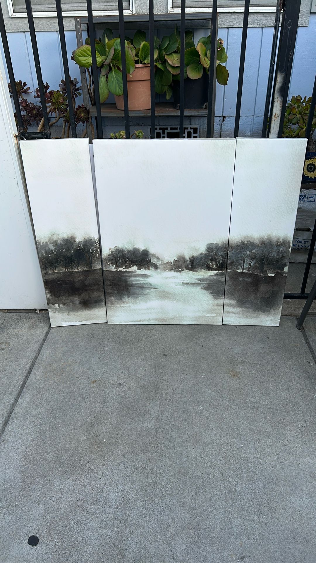 Three Piece Wall Decor $5