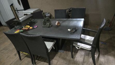 Outdoor Dinning Table