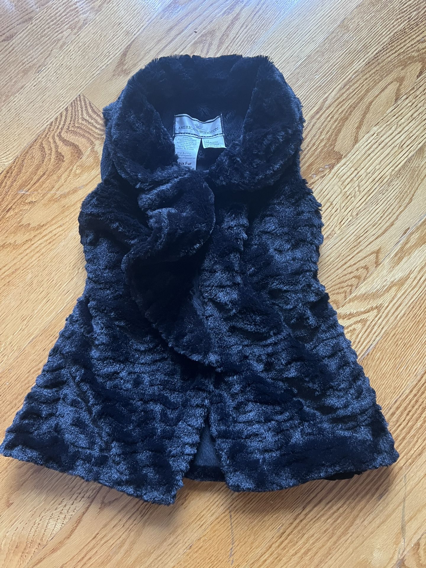 Girls Faux Fur Vast Size 4T