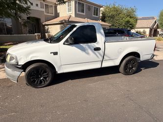 2003 Ford F150 Single Cab V8 / Clean Title / Runs Strong / Custom Rims / Work Truck / Daily Driver