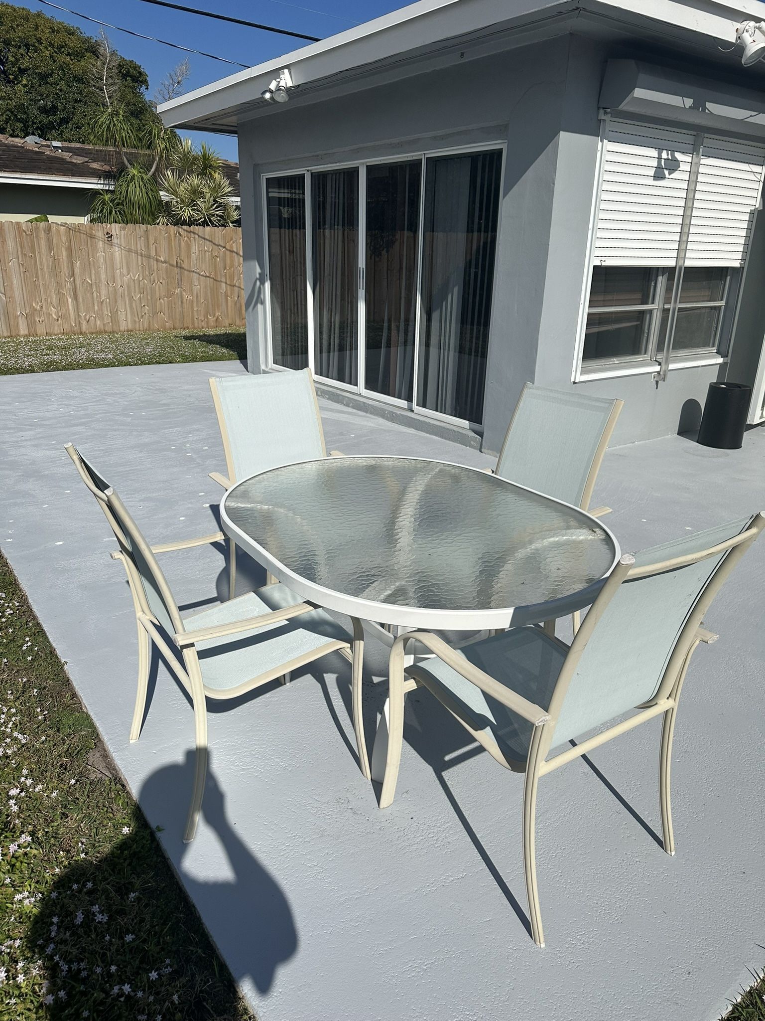 Outdoor Table Set With 4 Chairs
