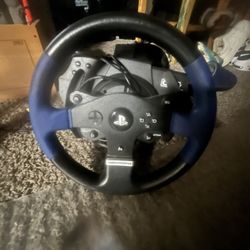 Thrustmaster T150 Force Feedback Racing Wheel. PlayStation 5