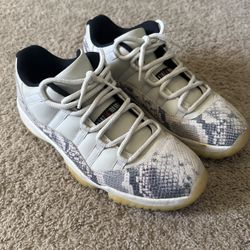 Jordan 11 snakes skin low 