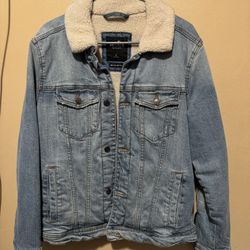 Sherpa Trucker jacket//Chamarra De Mezclilla Small