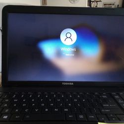 NICE TOSHIBA LAPTOP WINDOWS 10 8GB RAM WORKS PERFECT 