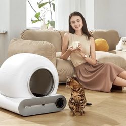 Self Cleaning Litter Box. Like New