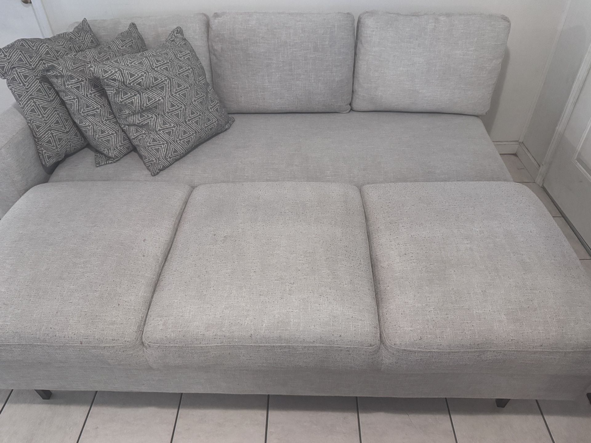 Thomasville Dillard sectional sleeper sectional