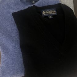 Mens M Brooks Brothers Slate Blue, Grey, and Black 2-Ply Scottish Cashmere V Neck Sweater. 
