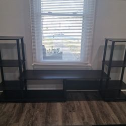TV Stand/ Entertainment Center 78L X 37H
