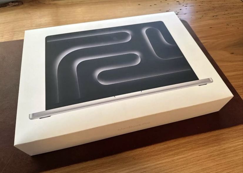 MacBook Pro 16” M4 Max