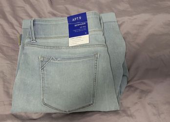 Womens shorts brand new size 16