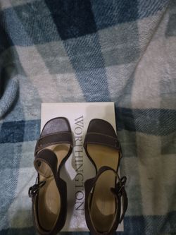 7.5 brown women's heals