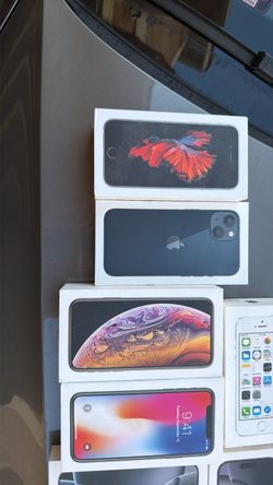 Lot of empty iphones boxes as shown - total 10