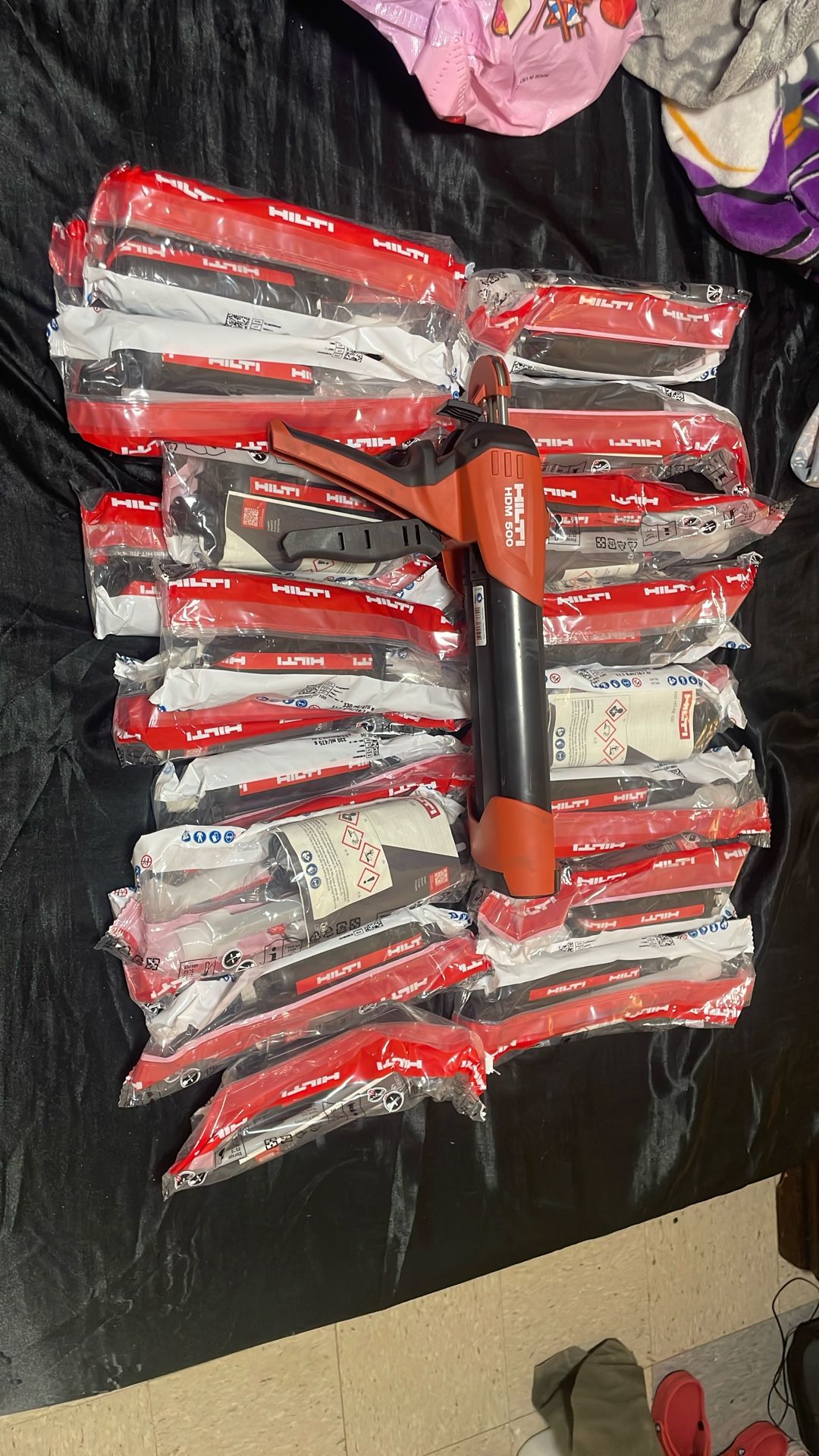 HDM 500 Manual Anchor Adhesive Dispenser With HIT-CR 500 And HIT-RE 100