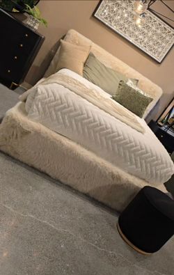 ✨️ King, Cal King, Queen Bed Frame ✨️ Furniture Sectionals, Bedrooms, Dining Avail