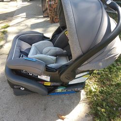 !! Baby Car Seat by Graco Manufacturer 2021