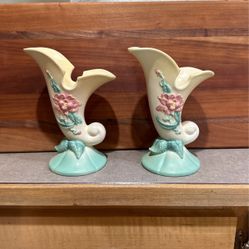 Vintage Hull Art Pottery Vase W5