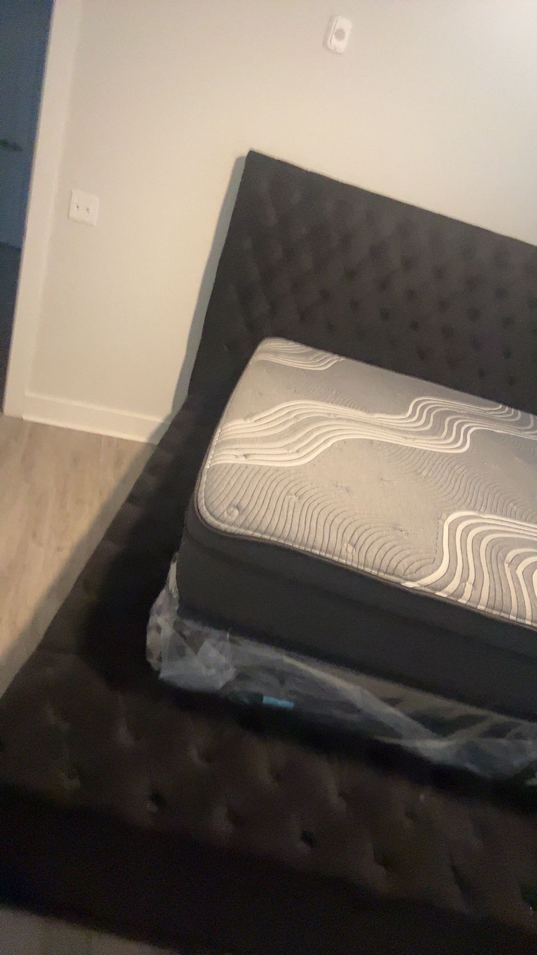KING SIZE BED FRAME