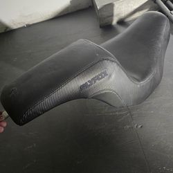 2024 harley slyfox seat