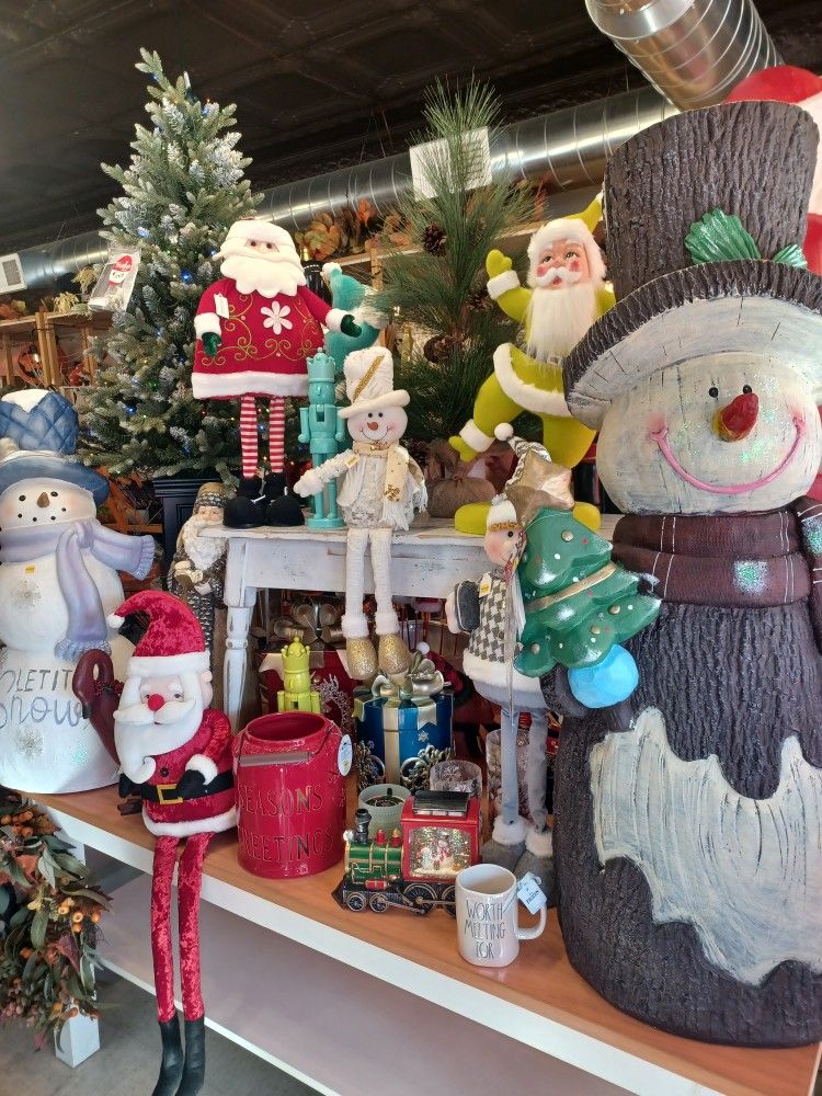 New Christmas π Decorations Cool Items Huge Variety...