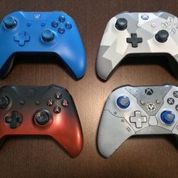 4 Xbox One Controllers Bundle (Untested / For Parts or Repair)