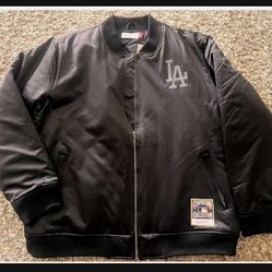 Mitchell & Ness Men’s 2XL 2024 Los Angeles Dodgers Bomber Jacket