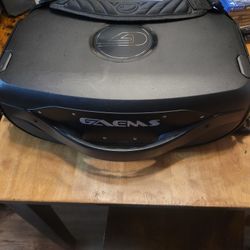Gaems Vanguard G190 Portable Gaming Monitor And Playstation  4 Uncharted Edition 