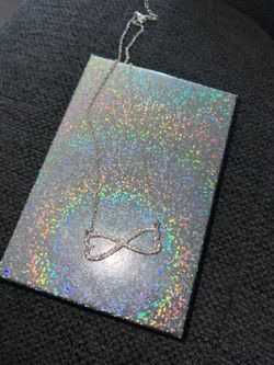silver -toned  infinity necklace