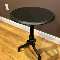 Ethan Allen Candlestick Table