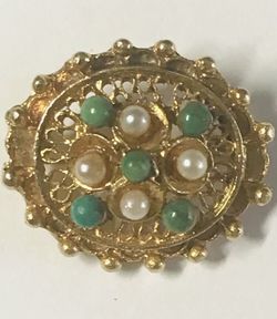 Vintage Handmade 14K Yellow Gold Brooch with Pearls and Natural Green Beads