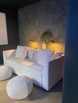 Pull out couch