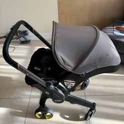 Doona Baby Car Seat Stroller Grey Exp 2028-11-09