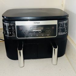 Ninja DZ090 Foodi 6 Quart 5-in-1 DualZone 2-Basket Air Fryer