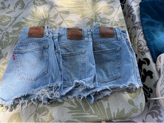 Women’s Levi Jean Shorts