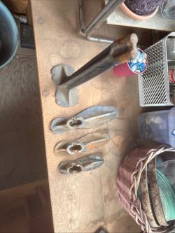 Cobbler Shoe Boot Stand