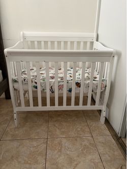 Baby crib