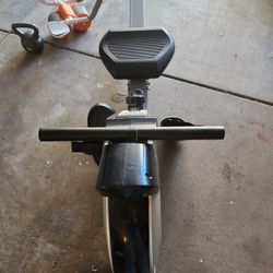 Rowing Machine 
