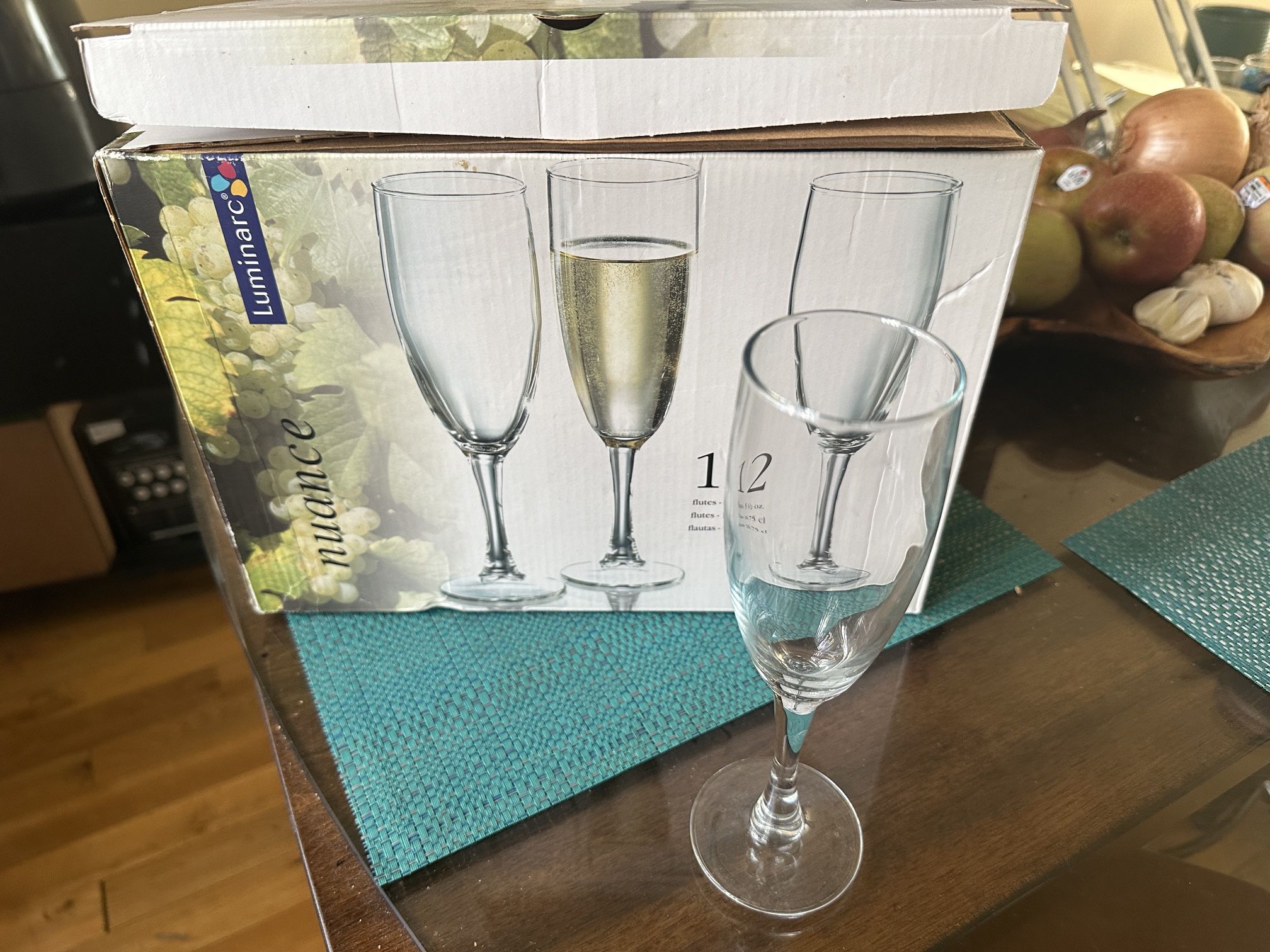 Champagne Flutes - 11 Glasses