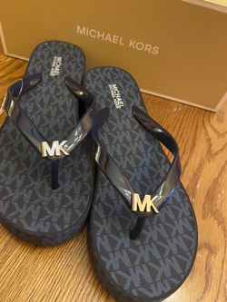 Authentic Michael Kors Platform/Sandals Size 6M