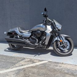 2020 Suzuki M109r