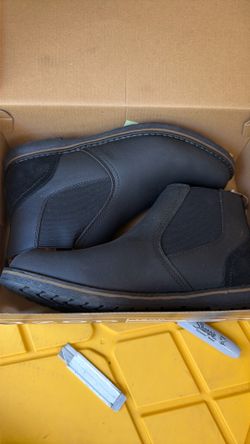 Men’s shoes size 11