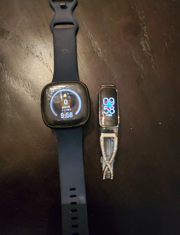 Versa 3 and Luxe Fitbit.