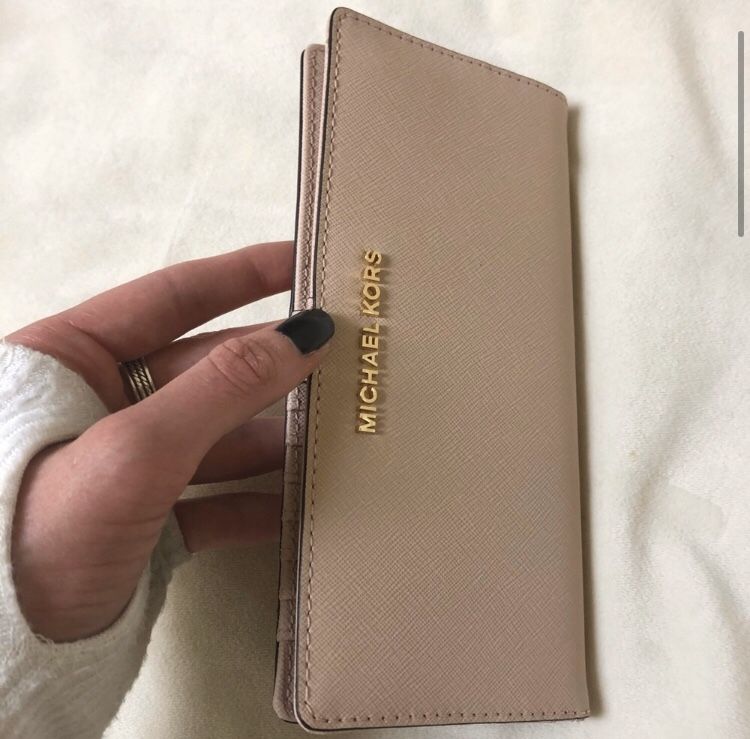 New With Tags Michael Kors Wallet