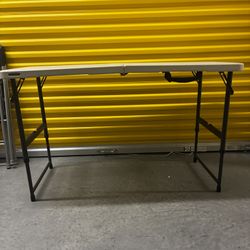 Foldable Adjustable 4’ Table