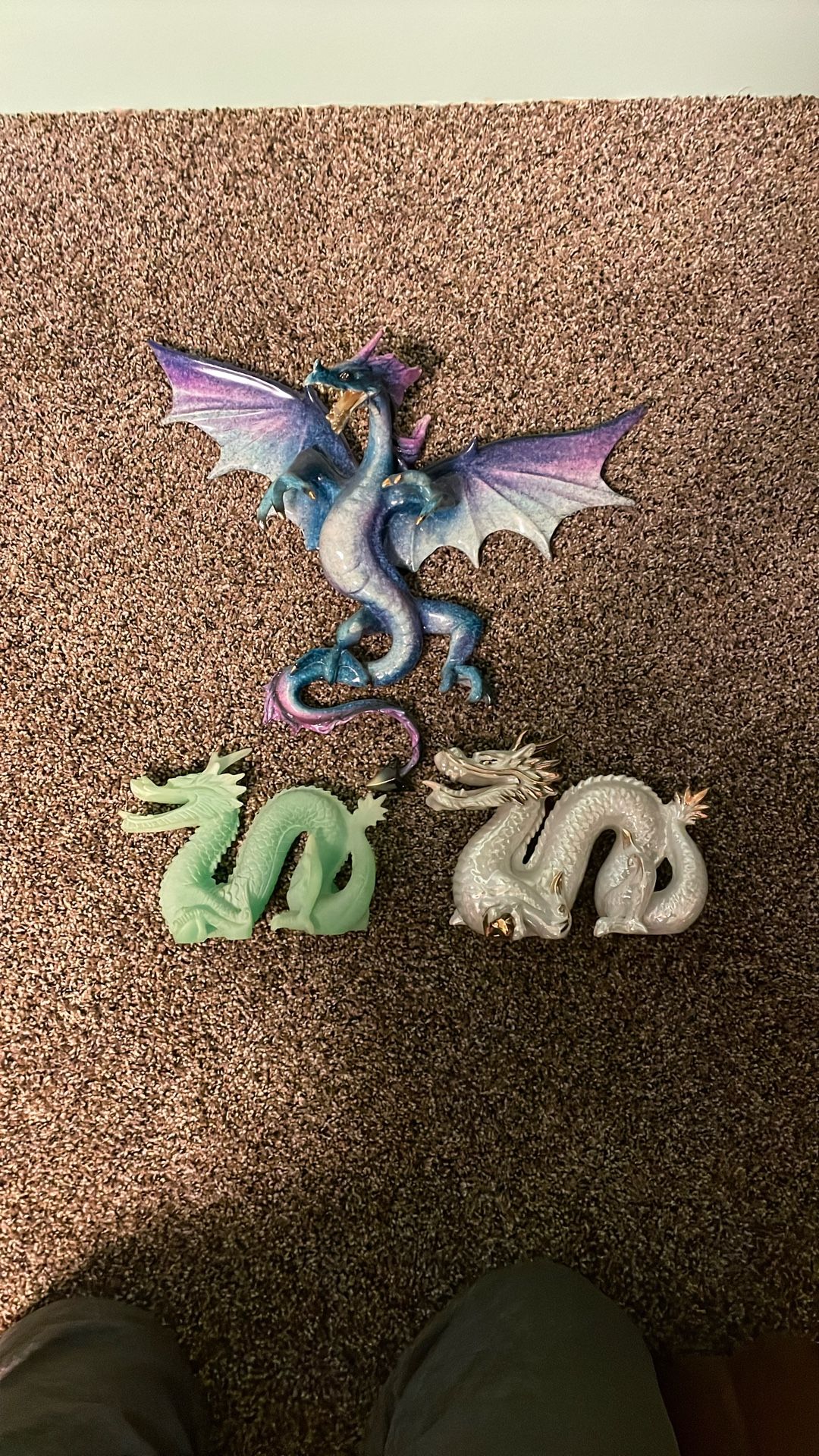3 Dragon Statues