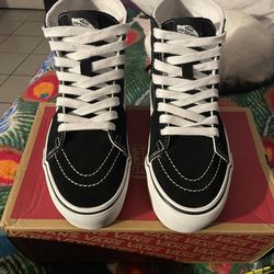 Shoes size 6.5