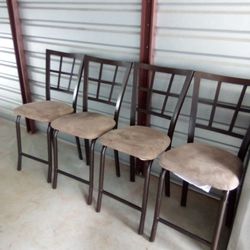 ** 4 DINING ROOM TABLE CHAIRS ** $50 OBO
