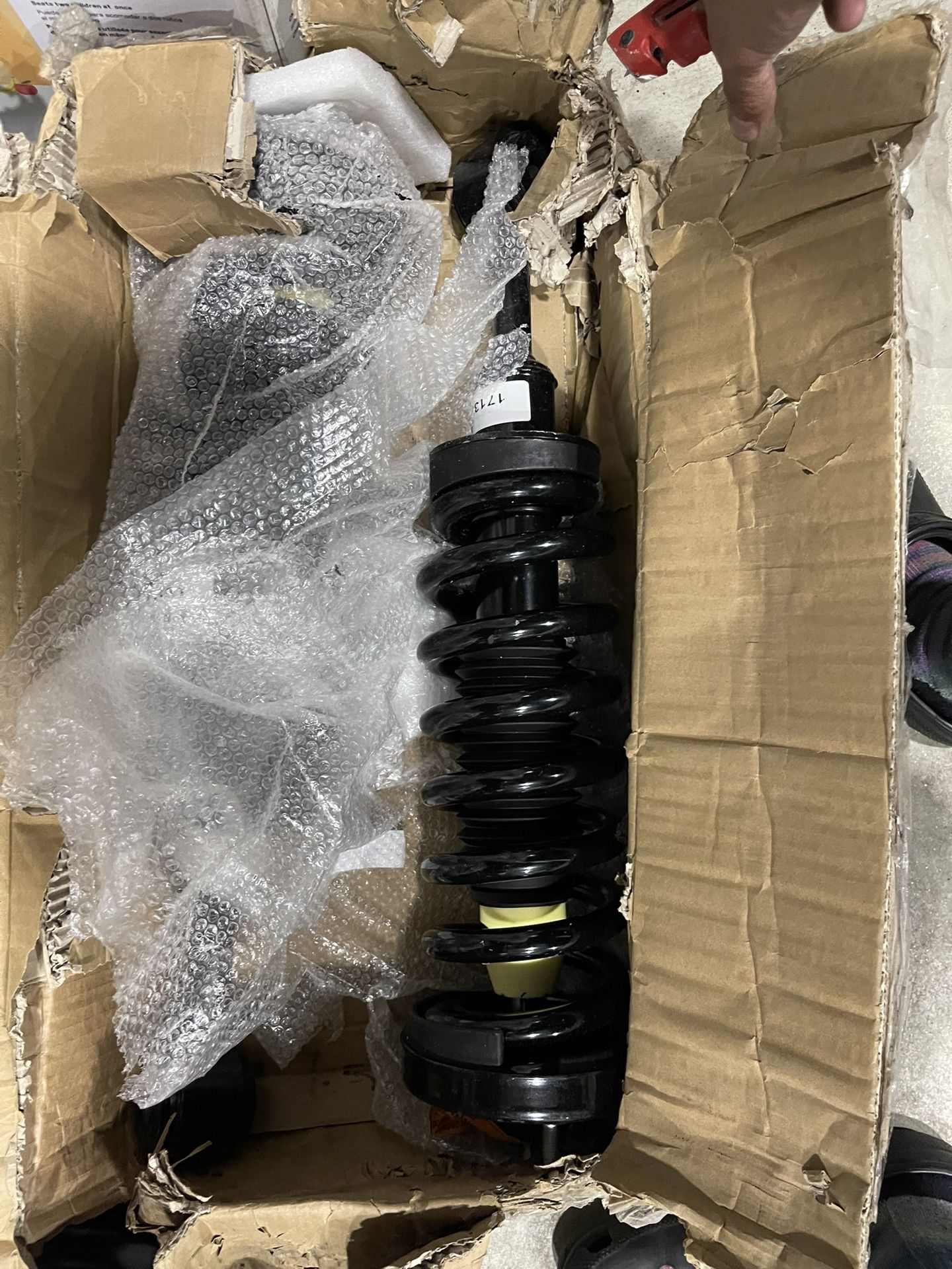 Monroe Quick-Strut Strut and Coil Spring Assembly - 171361 for Ford and Lincoln